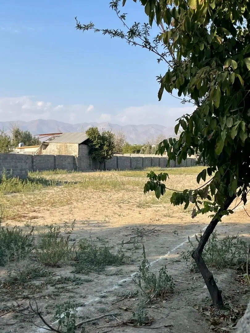 زمین فروشی