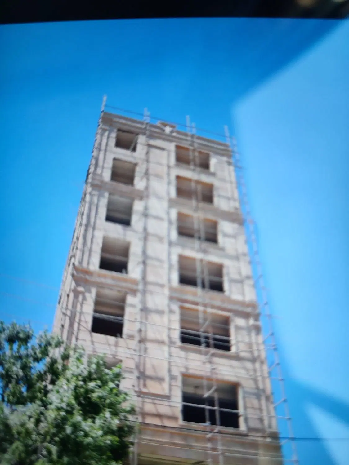 آپارتمان ۱۰۰ متری