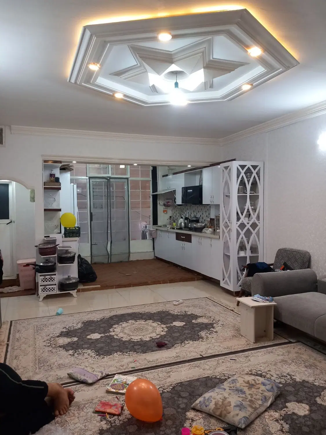 خانه همکف رسالت 168 خیابان 12 متری