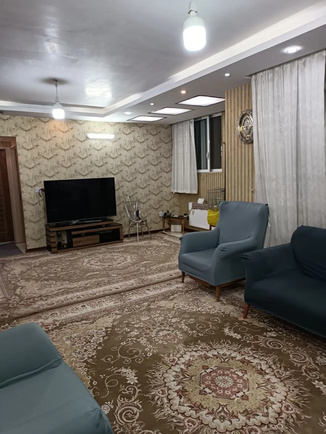 فروش آپارتمان شهرک سیمرغ۸۵متری با۵۰متر سوییت مکمل