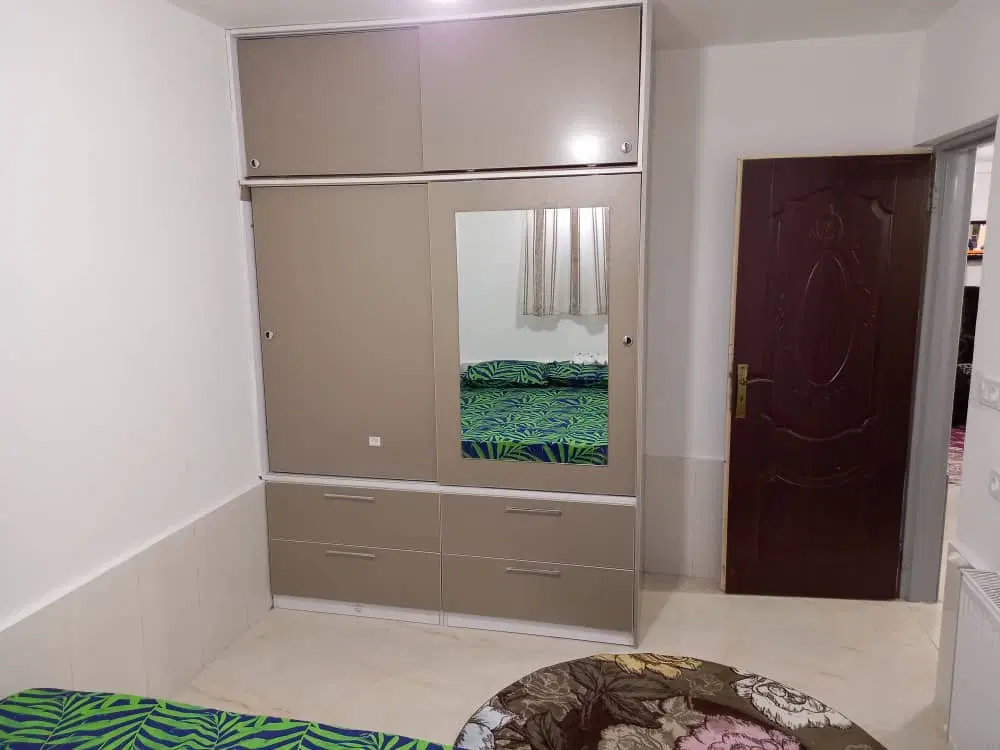 عبور جدا ۹۰متری دو خواب دنج و تمیز