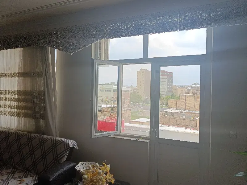 آپارتمان دو واحده . طبقه چهار