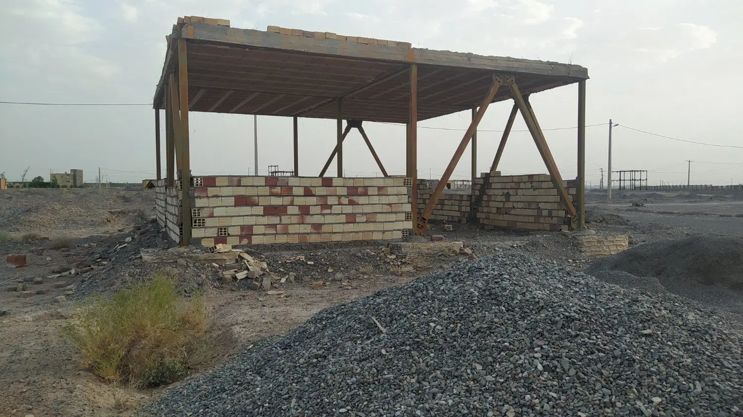 فروش زمین ونیمه ساز
