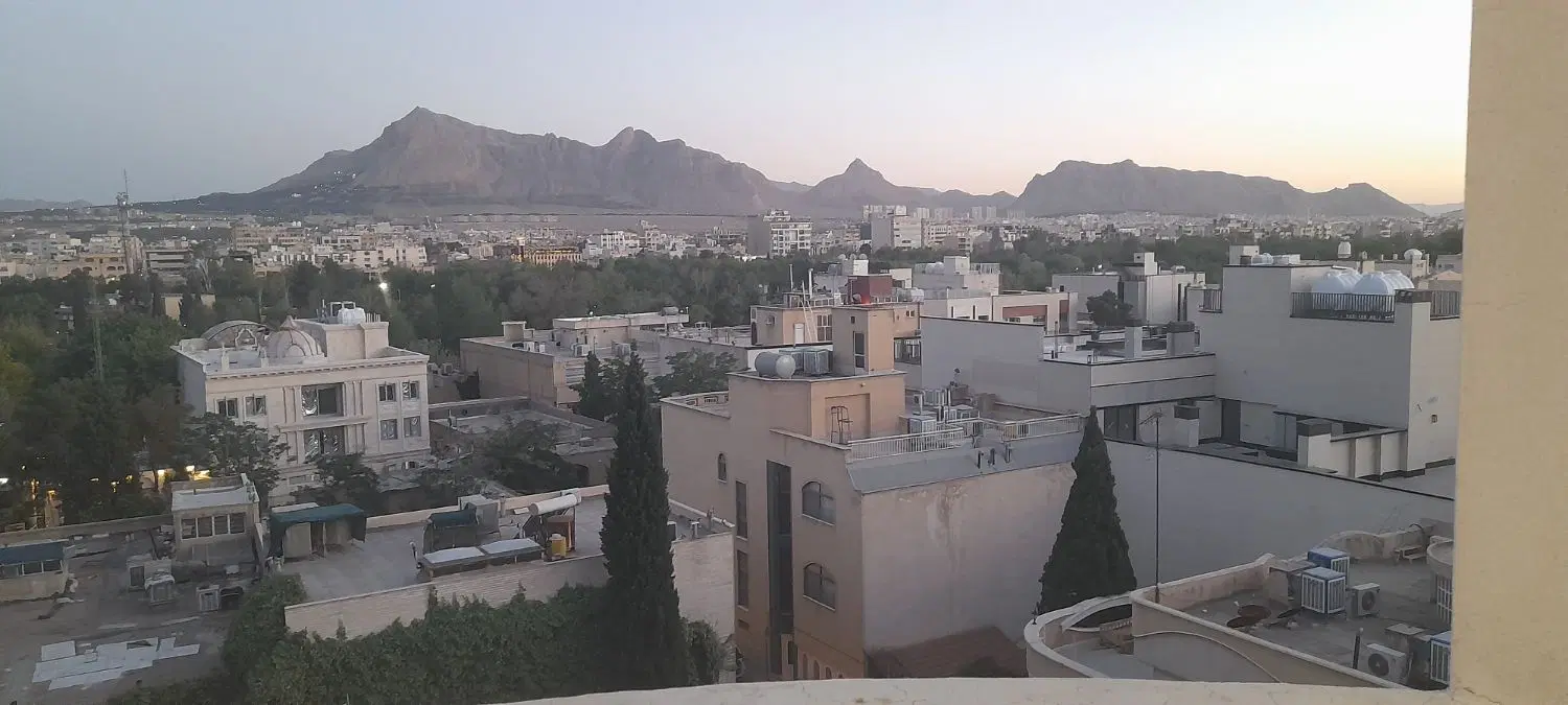 آپارتمان ۱9۵مترپل فلزی