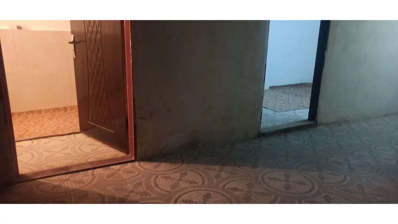 پنجاه متر پارکینگ اختصاصی