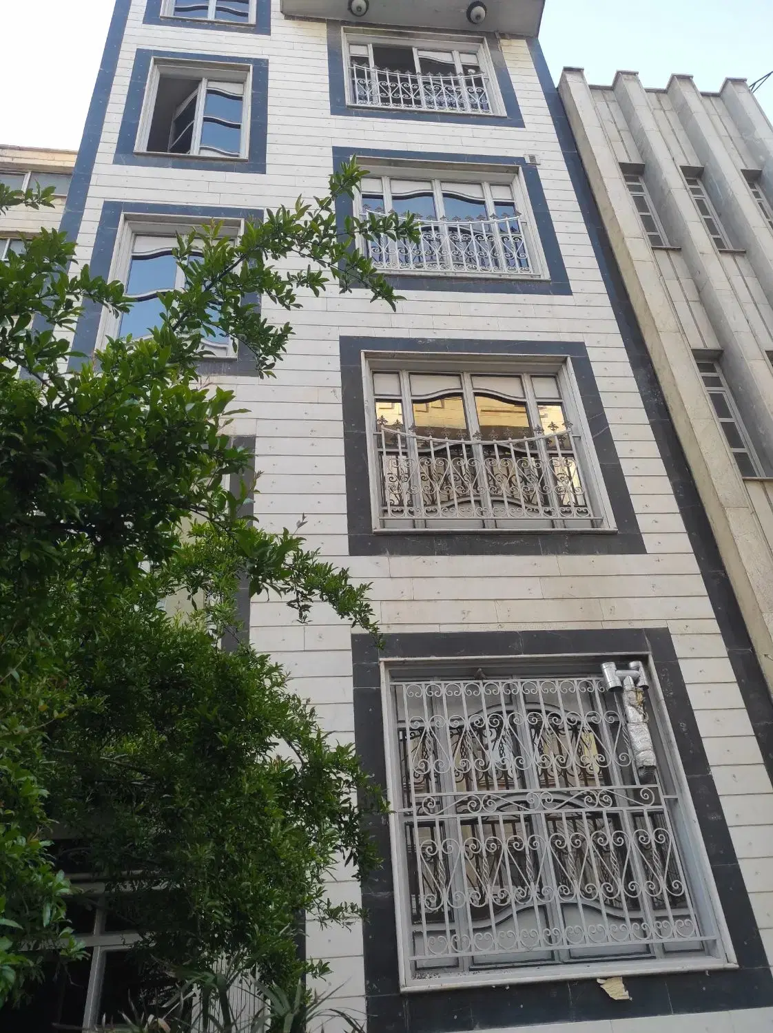 اجاره آپارتمان ۶۵ متری تک واحدی ۲ خواب بازرگان