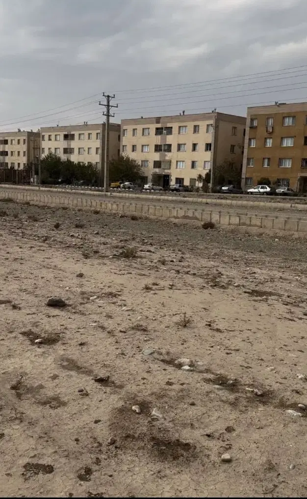زمین ۲۰۰ متری در شهر پاکدشت