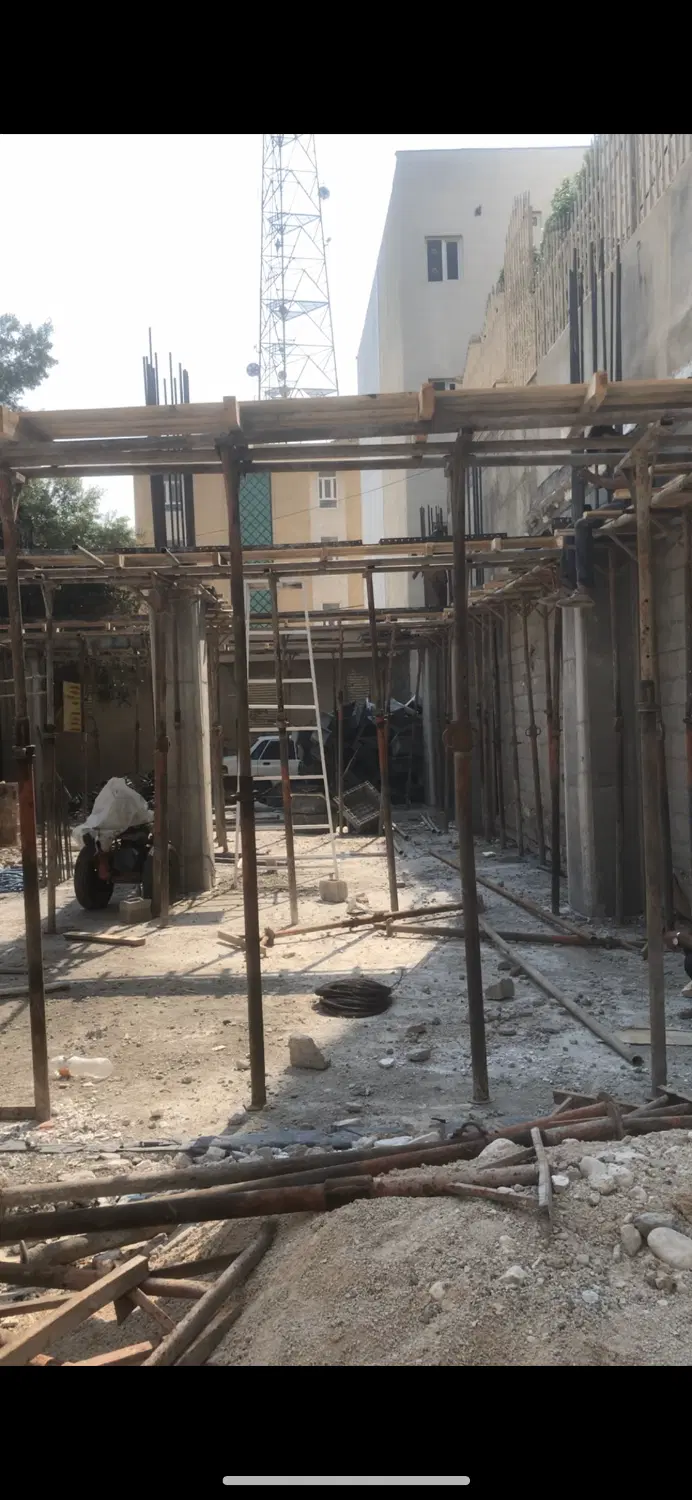 زمین ۱۵۰ متری تنگک دو موقعیت خوب