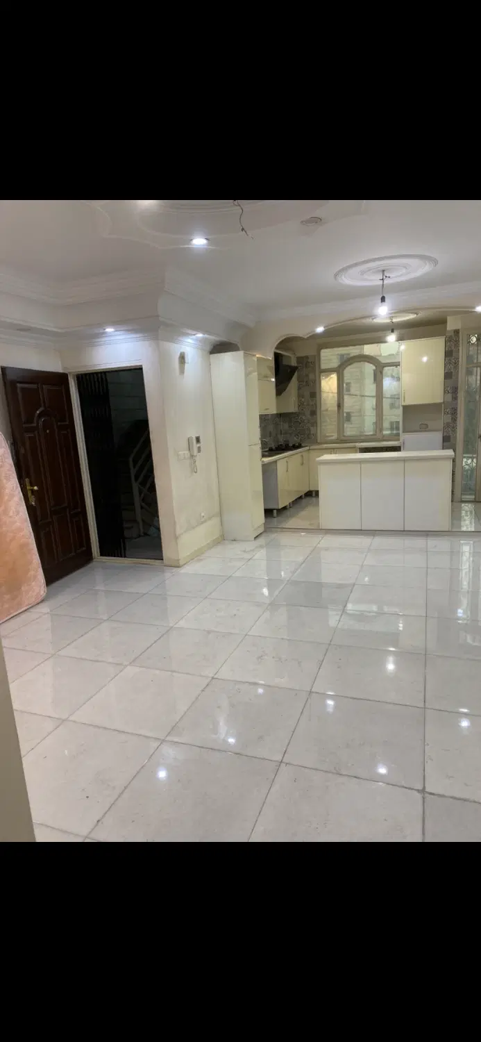 ۷۰ متر  دو خوابه -- پارکینگ انباری  جنت آباد جنوبی