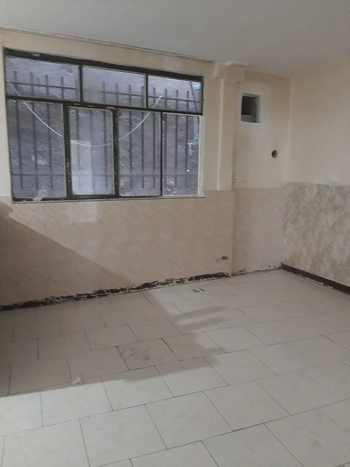 ۶۸ متر همکف تمیز
