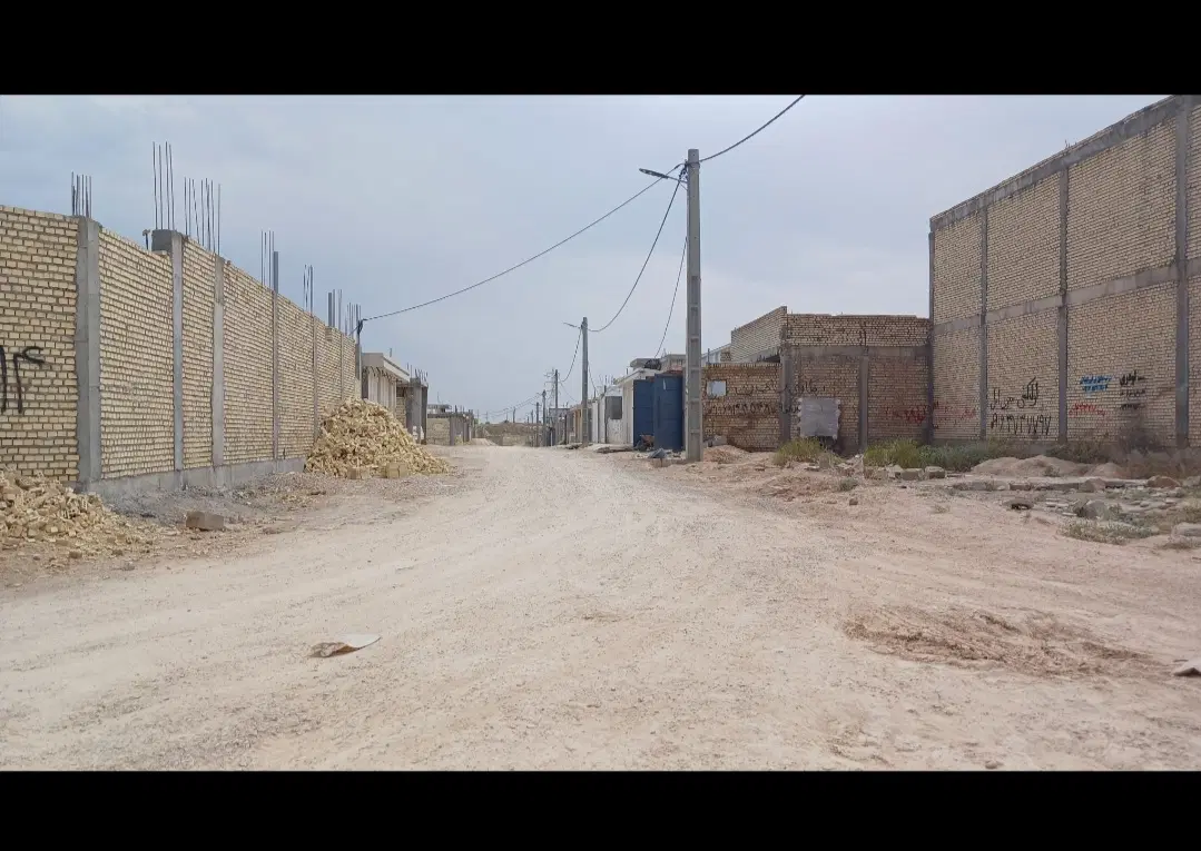 زمین شرکت گاز ۱۷۶ متر