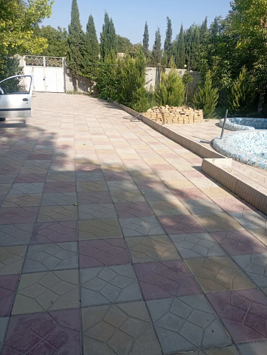فروش باغچه