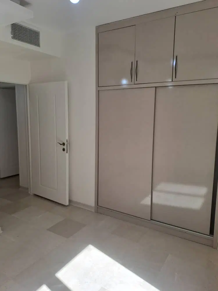 ۵۰ متر نما سنگ _دیزاین شده_غرق نور_چهارباغ