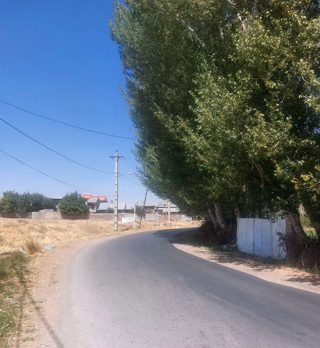 210متر زمین مسکونی با 120متر زیربنا خلخال