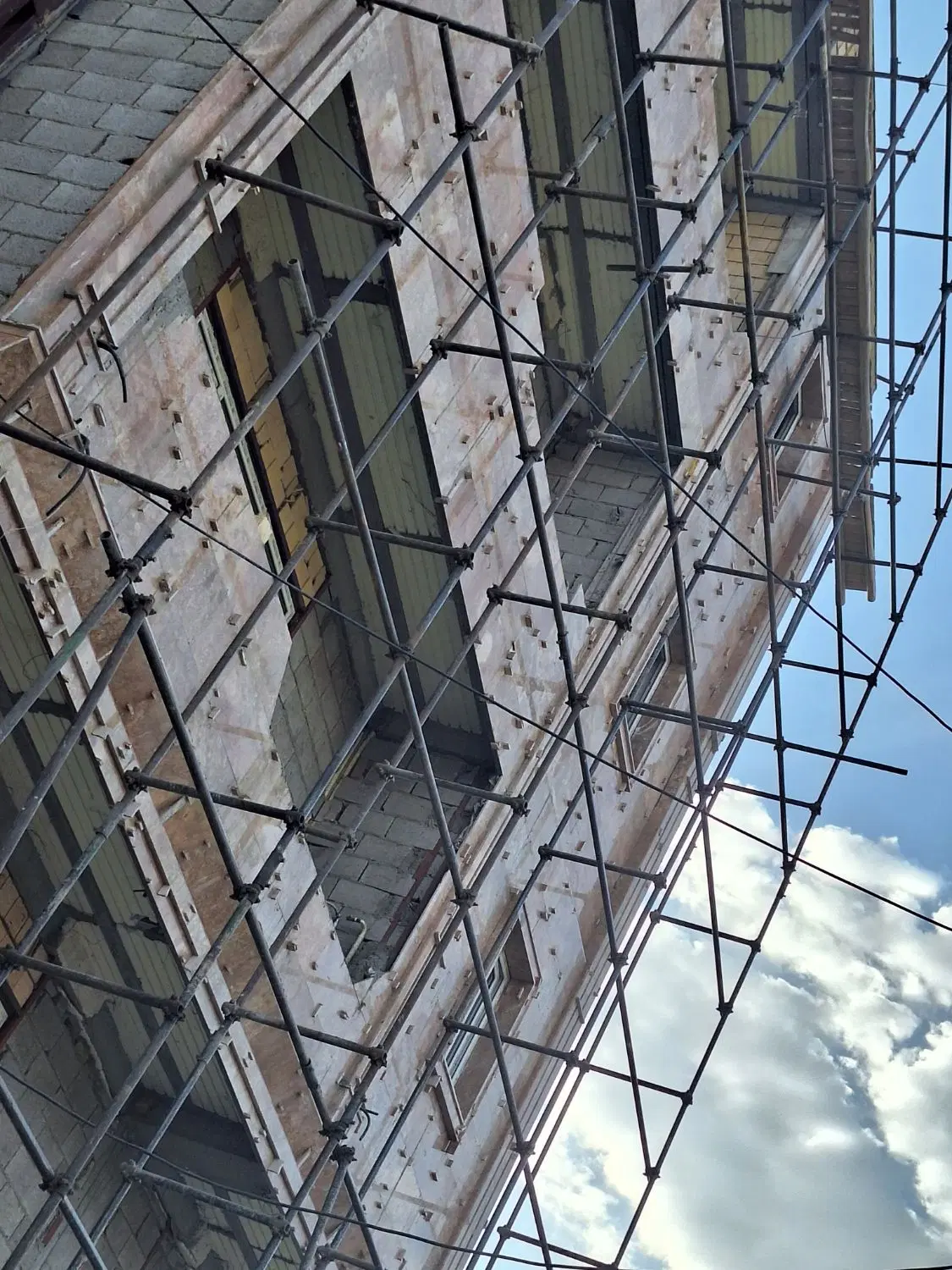 آپارتمان چهار طبقه