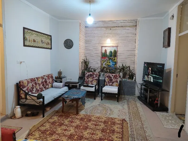 فروش منزل درب‌‌ حیاط 225 متری