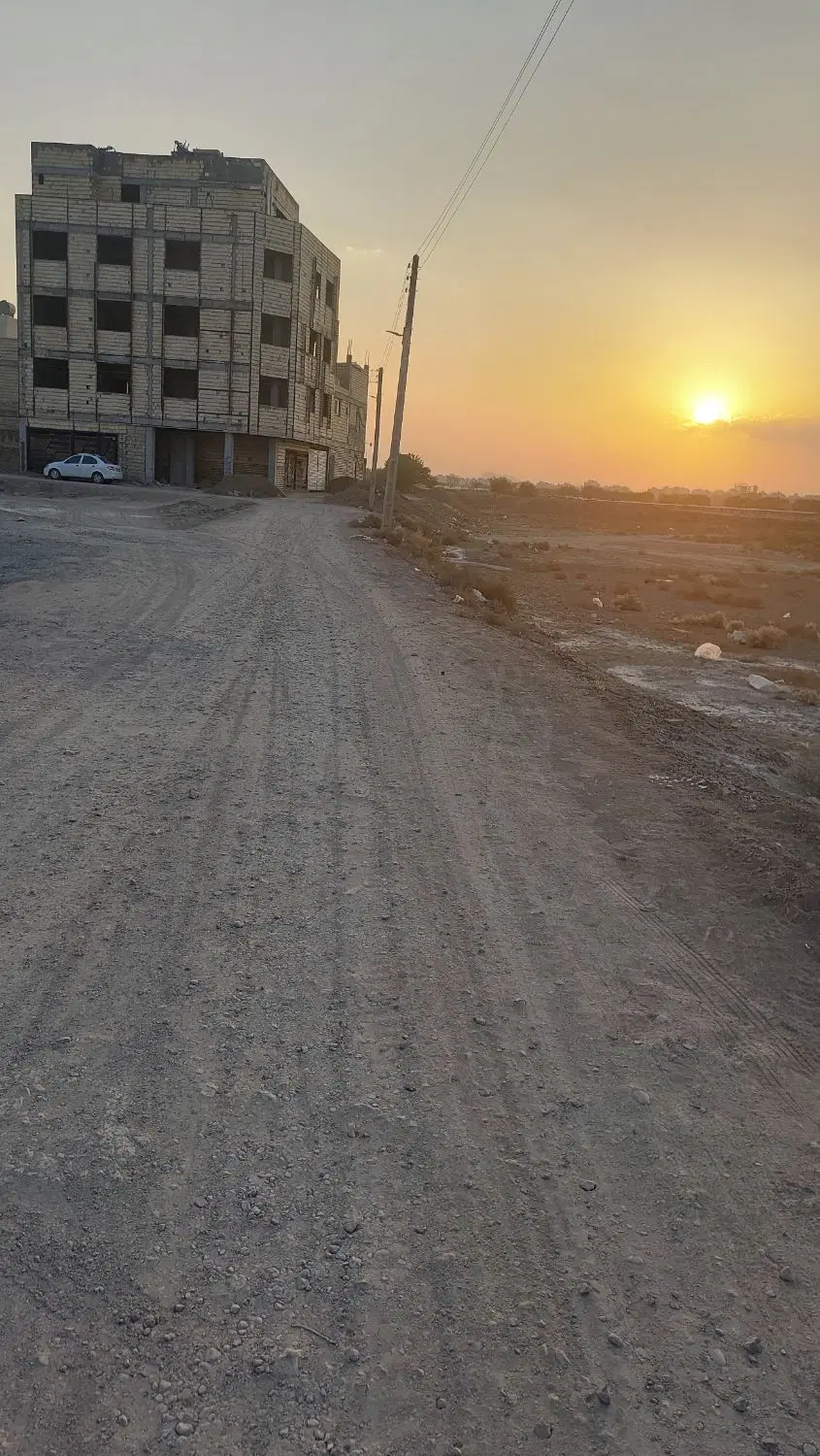 زمین ذخیره مسکونی بر کوچه ۱۲متری