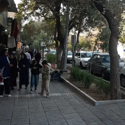 رهن واجاره مغازه ۲۰متر سه راه احمدی پرتردد