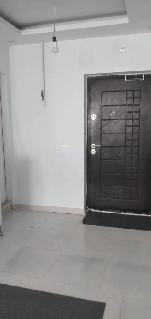 هم خونه خانم موجه