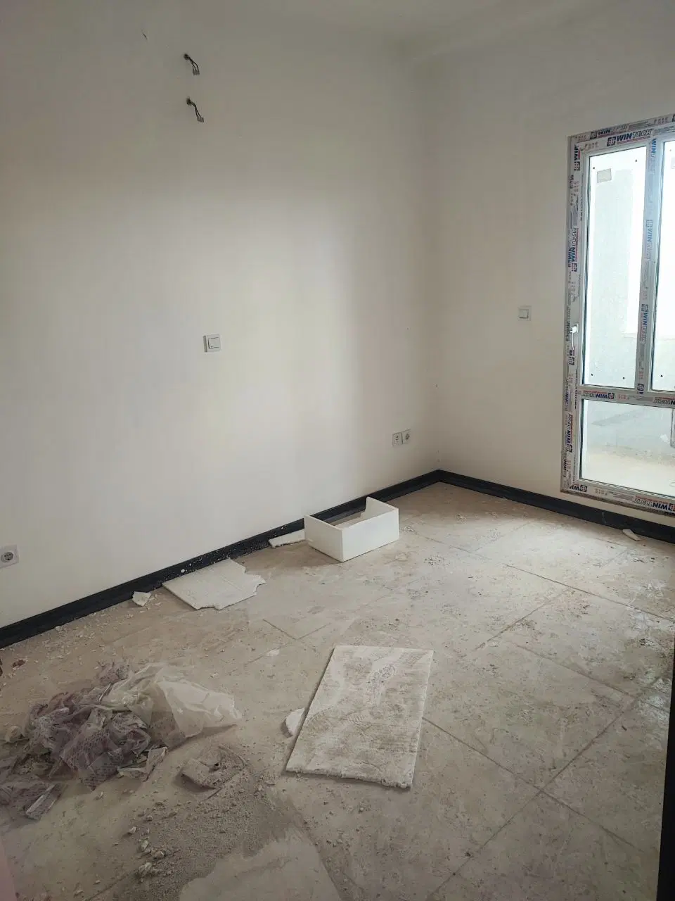 محله ۸ پارکینگ مسقف