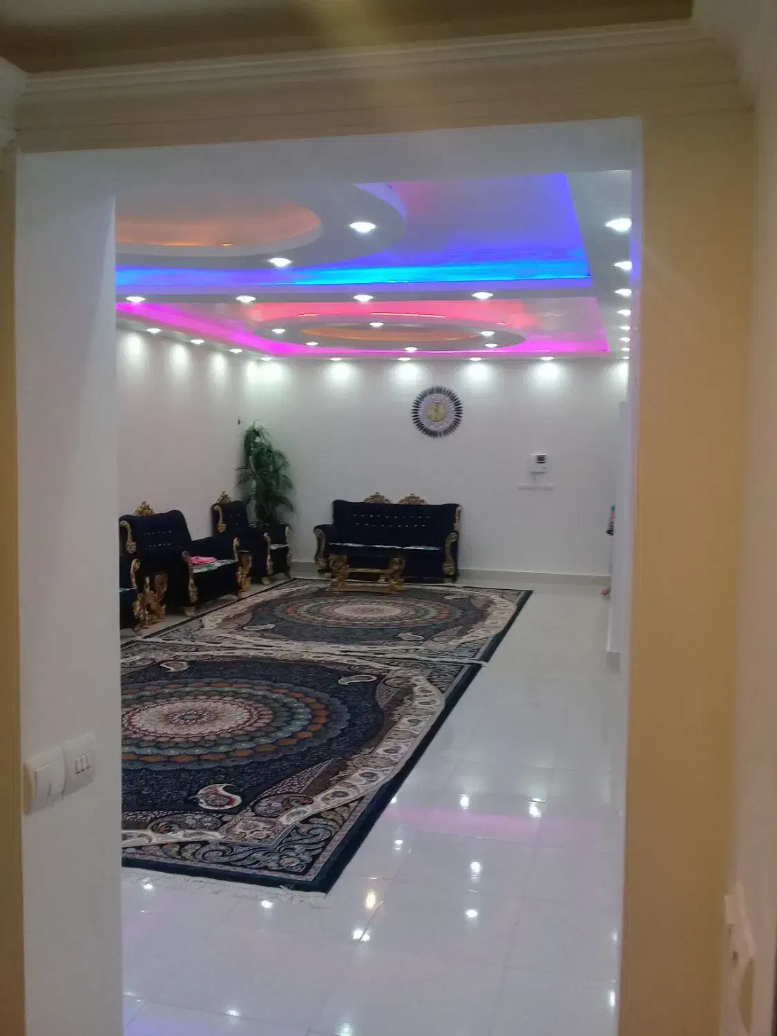 اجاره خانه ویلایی طبقه همکف حیاط دار