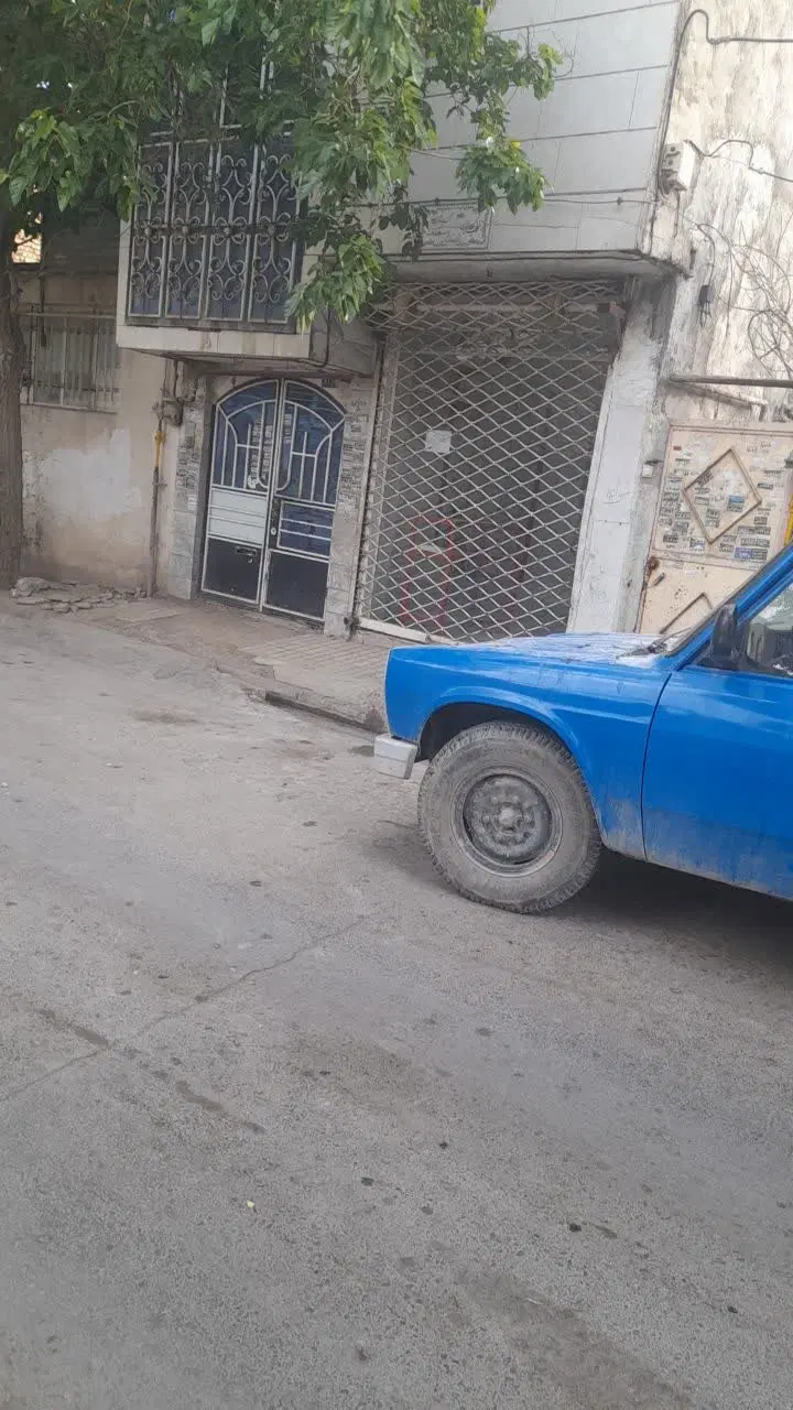 مغازه واقع در طبرسی شمالی 51