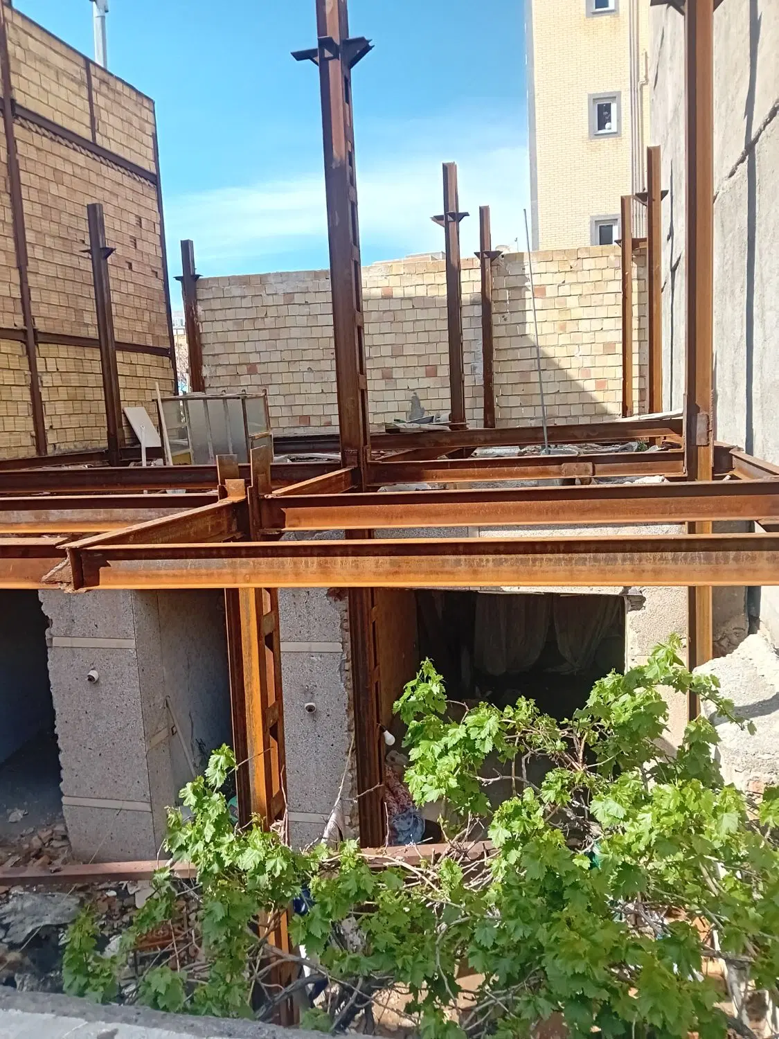 ۱۰۰ متر اپارتمان سراه شمس تبریزی میر آقا