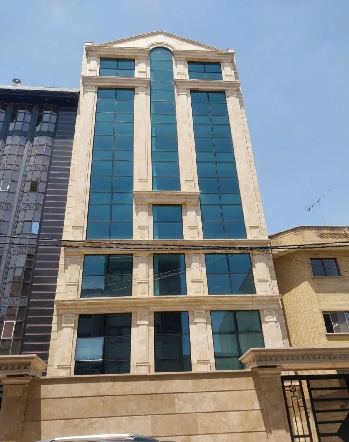 900متر مستغلات اداری یکجا اجاره هفت تیر ایرانشهر