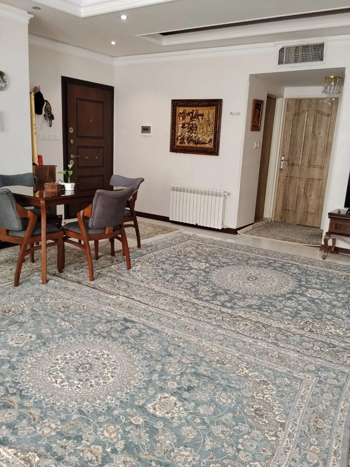 آپارتمان ۱۰۳متری تک واحدی دربلورسازی