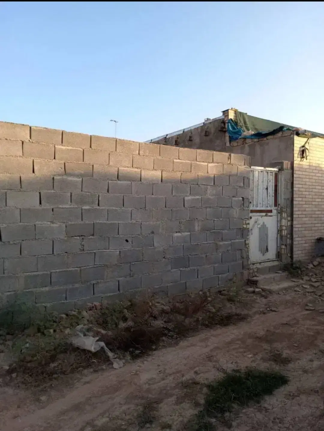 چاردیواری ۱۰۰ متری باغخواص