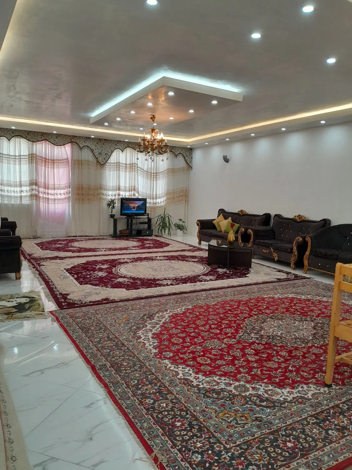 اجاره خانه روزانه_هفتگی(شهرجرد)