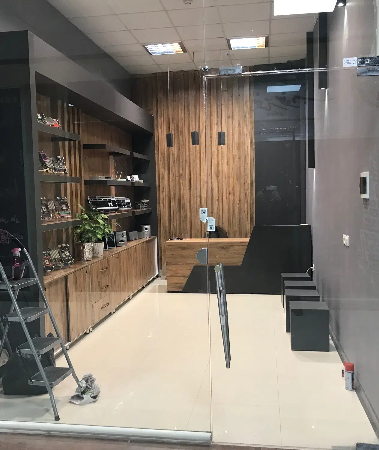 مغازه تجاری باسند شش دانگ مرکز شهر (میدان اصلی)