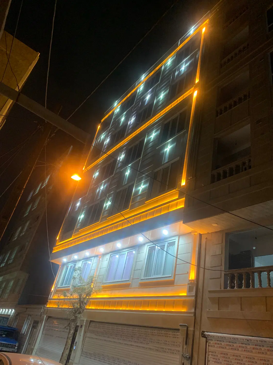 آپارتمان تک واحدی ۱۰۳ متری