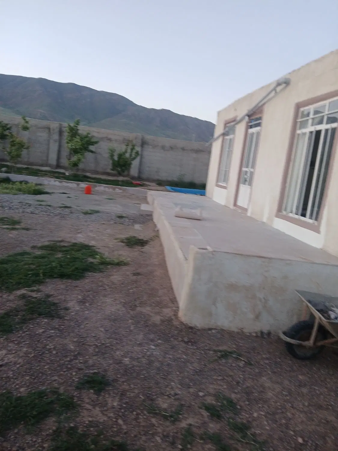 یک قطعه باغ
