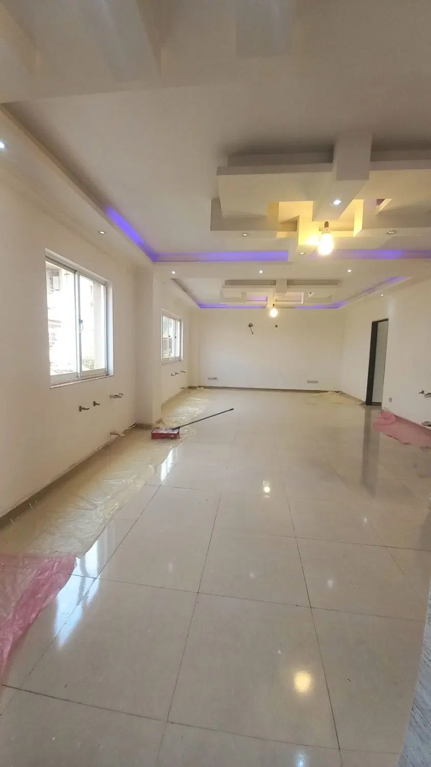 آپارتمان ۱۳۰ متر۳ خواب_ ۲ تا پارکینگ اختصاصی
