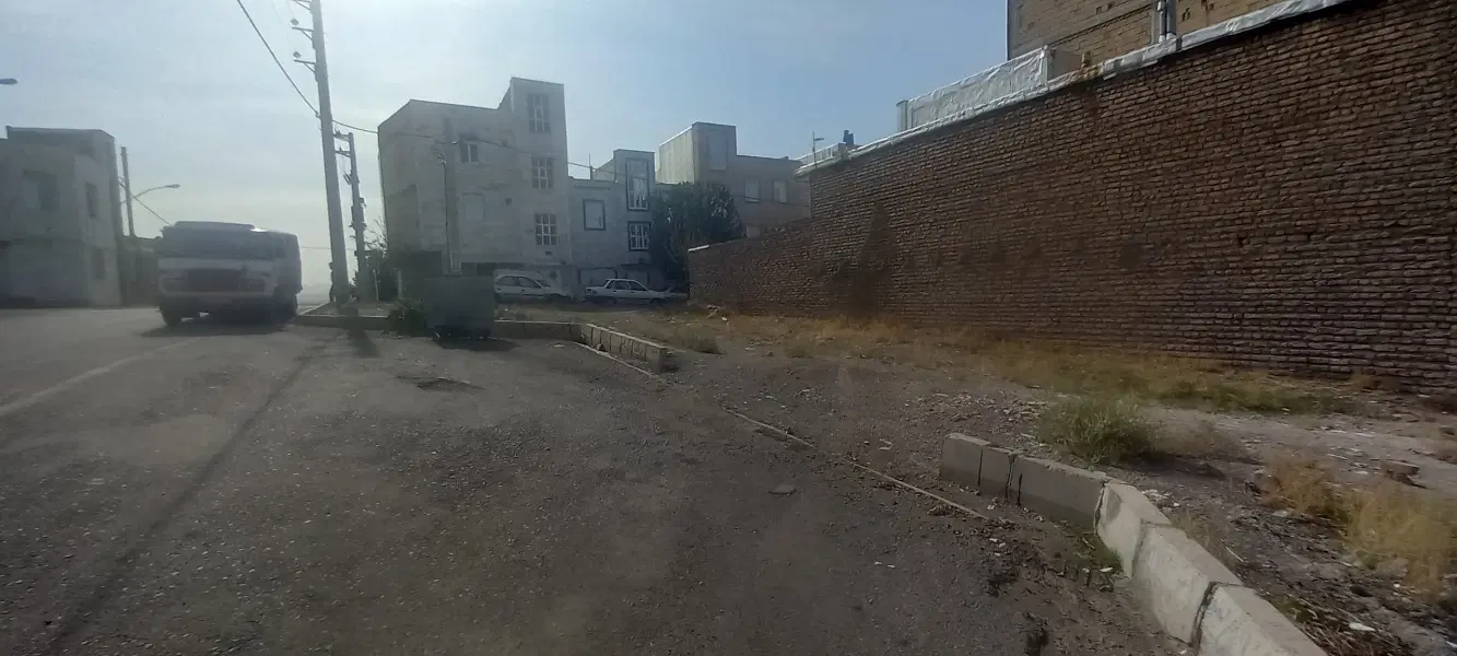 زمین شهر آرا