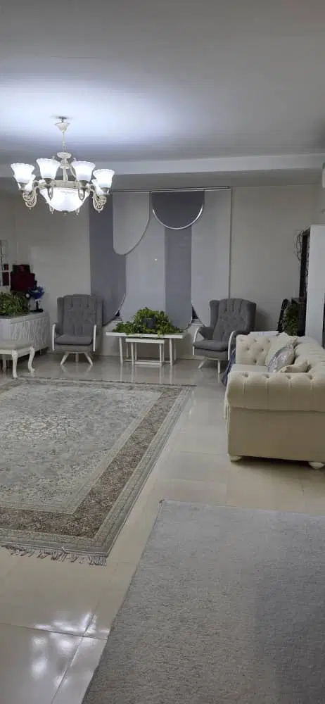 فروش ۹۳ متری    بلوار امام زاده طاهر