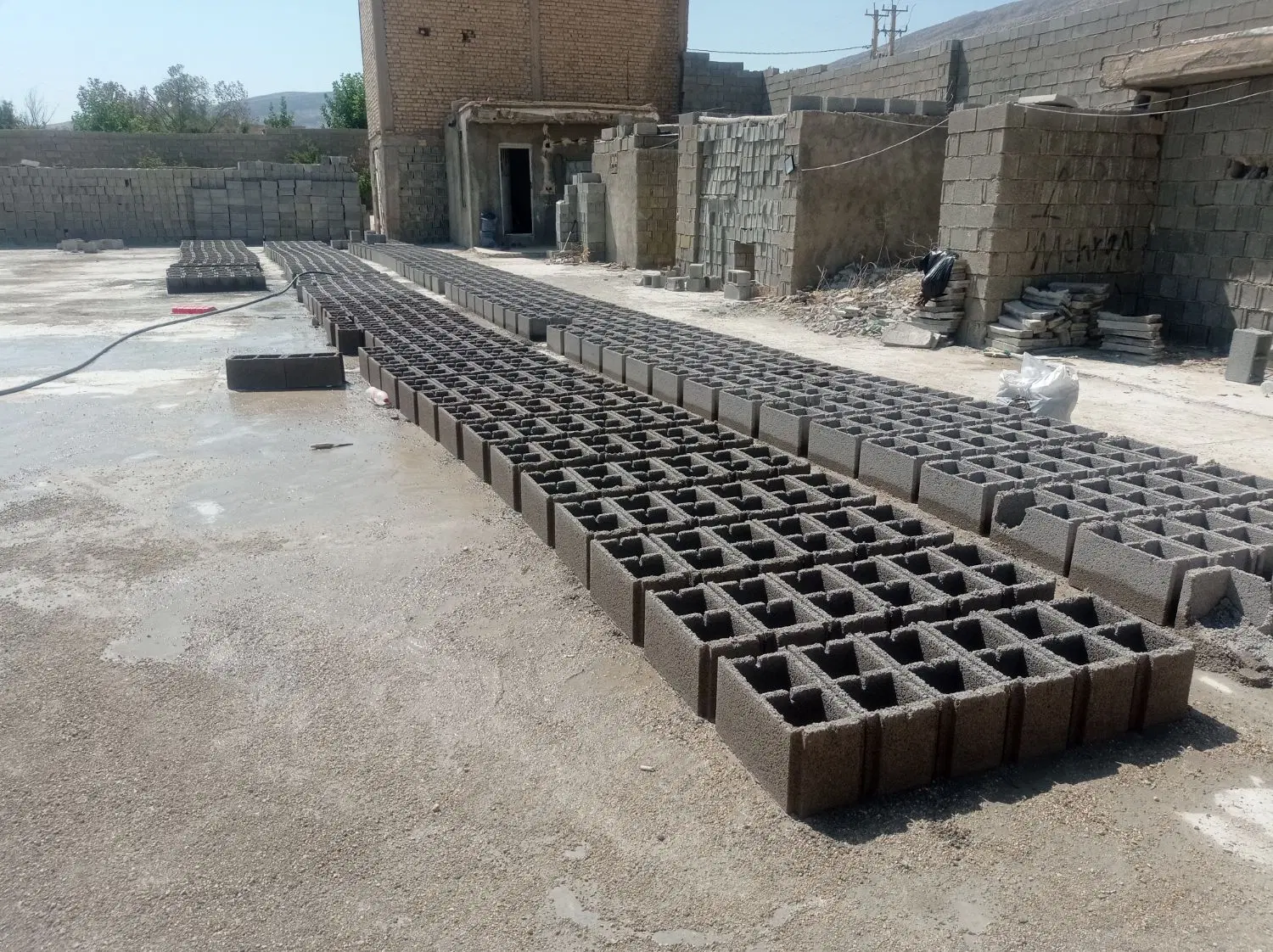 اجاره و کرایه کارگاه بلوک زنی به متراژ ۱۲۰۰