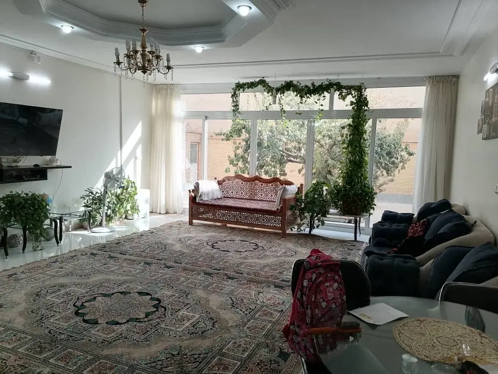 آپارتمان 120 متر 3 خواب،همکف حیاط دار در عطار،