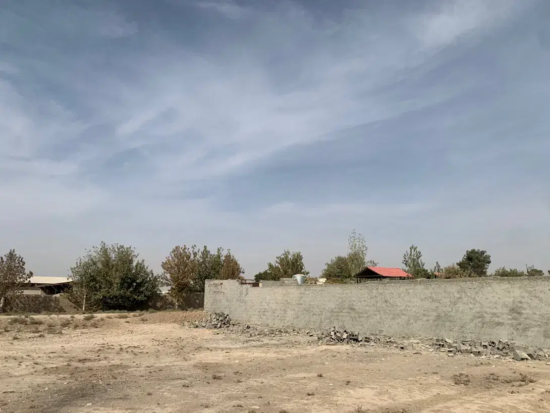 چهاردیواری قدیمی مناسب ساخت باغچه یا سوله کبودگنبد