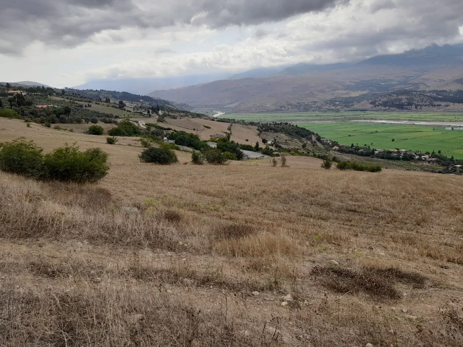 زمین فروشی در رودبار