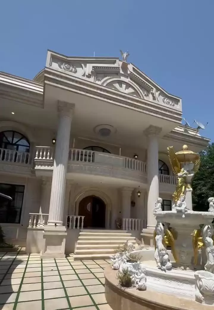 اجاره عمارت استخرجکوزی  در کلار اباد