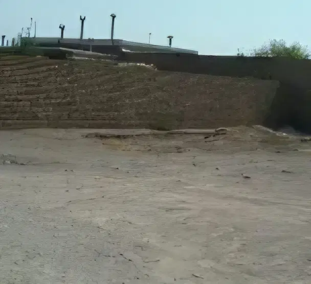 زمین نجم آباد