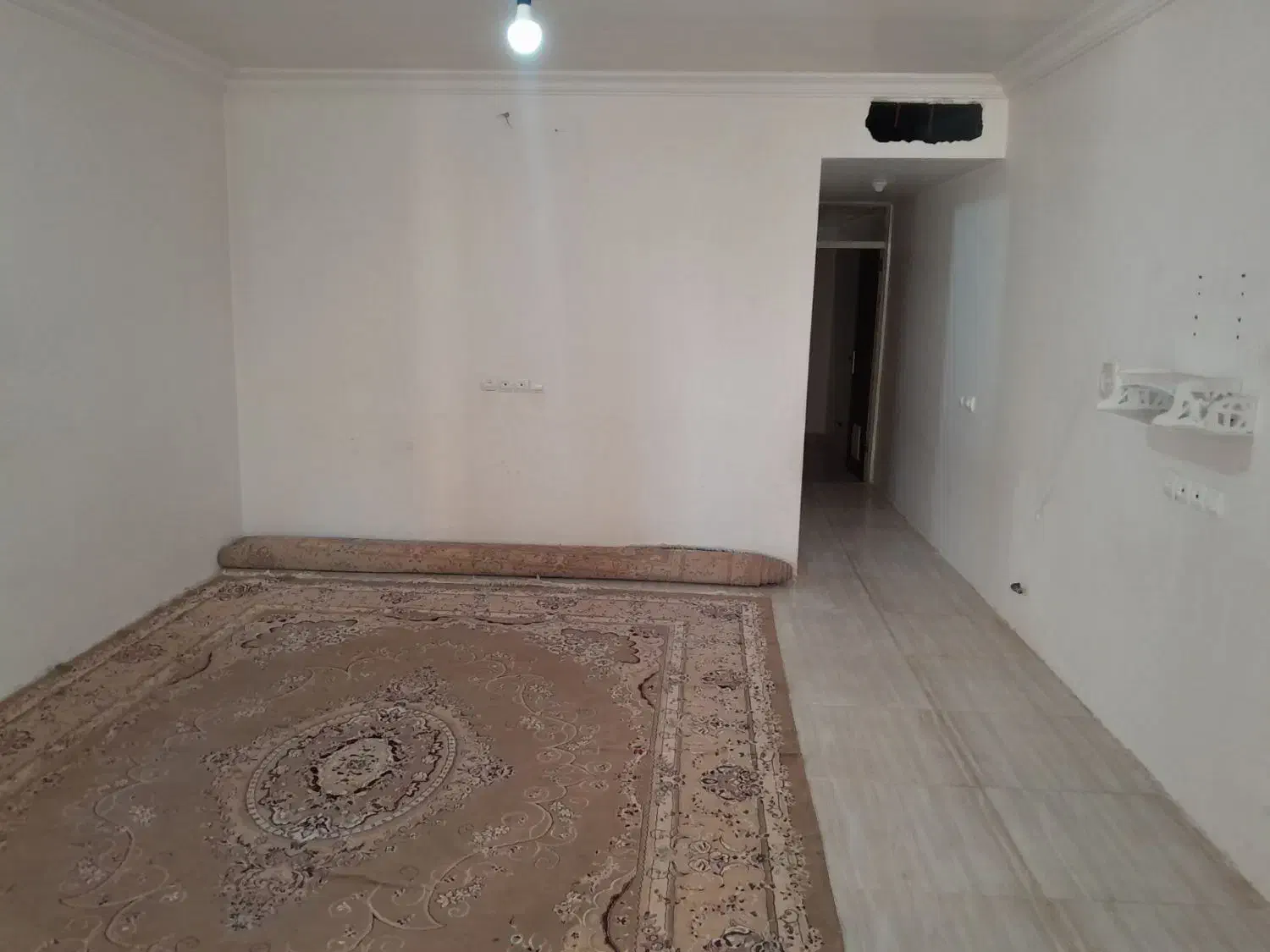 منزل رهن کامل دو طبقه برای دو خانواده .