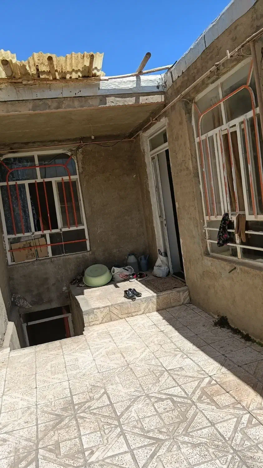 خانه ۶۵ متری