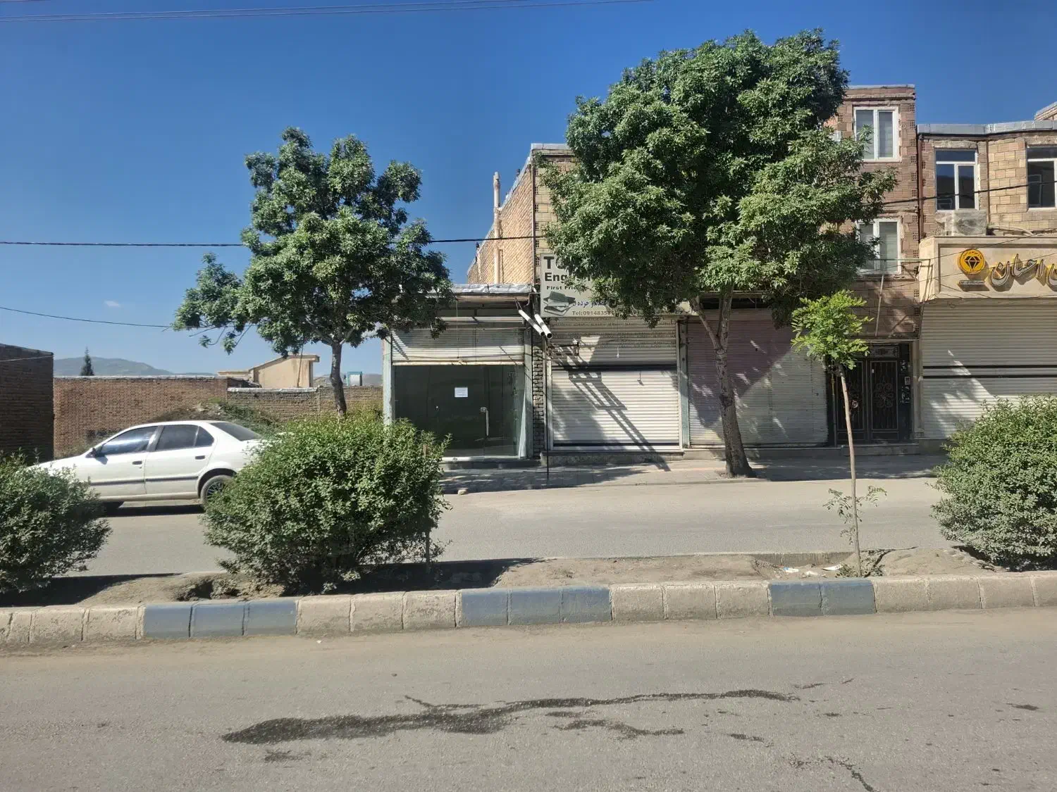 مغازه ۲۸ متری تمامی امکانات کوهنورد