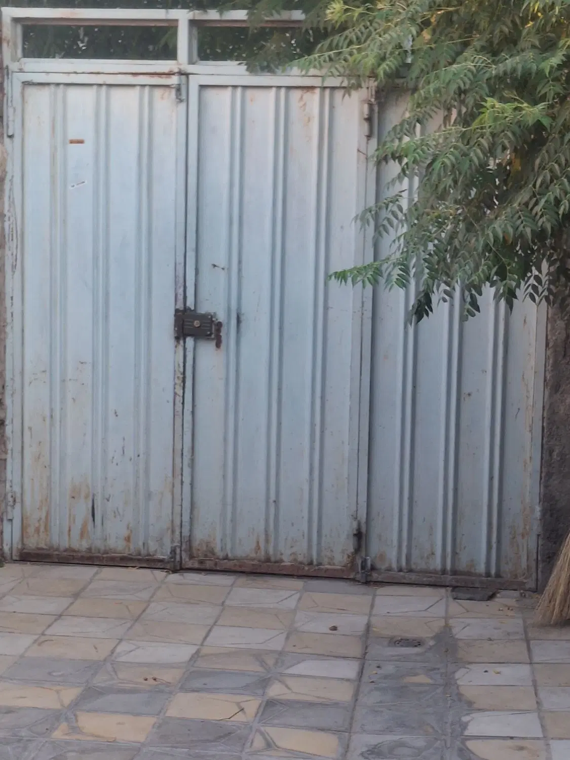خانه کلنگی گلدشت شرقی