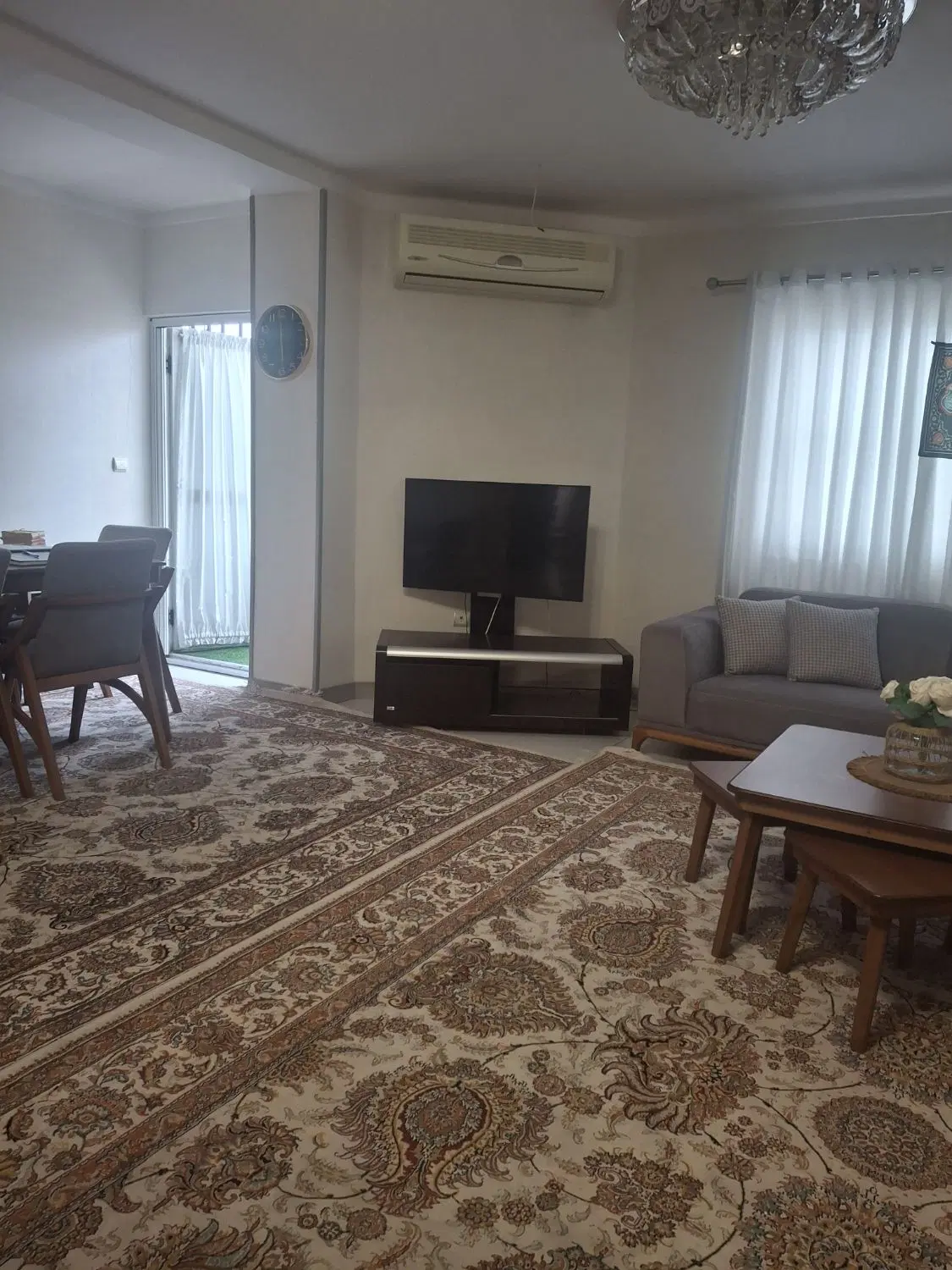 اپارتمان ۲ خوابه ۱۱۵ متری.طبقه ۴ بهارستان یکم