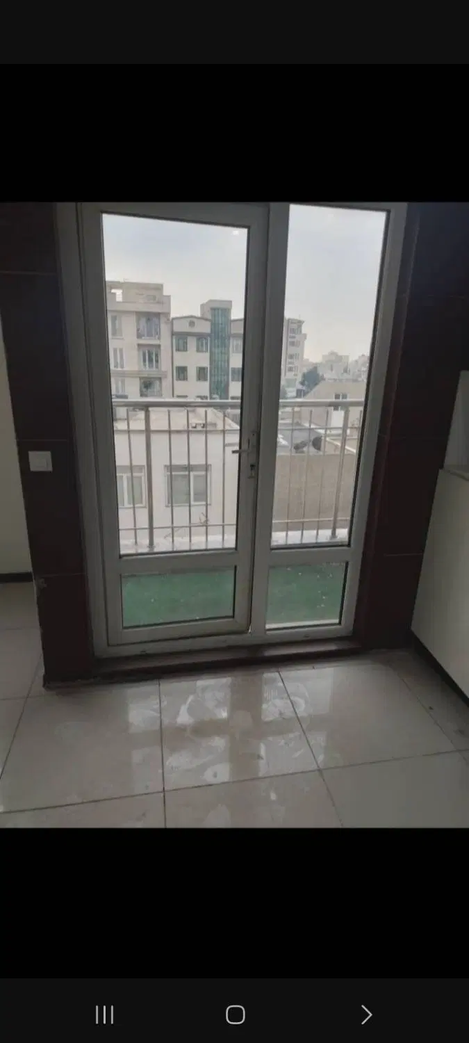آپارتمان ۷۴ متر دور میدان ملت