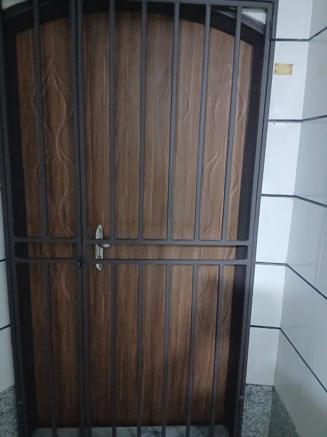 منظریه آپارتمان گلدیس